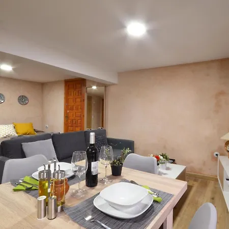 Portal De Molina 2 - Piso Acogedor En El Casco Historico De